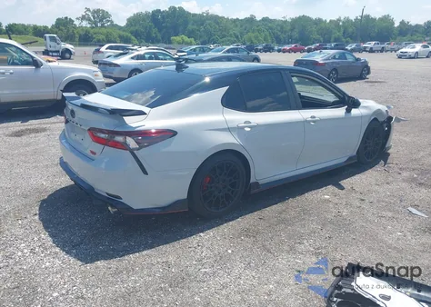 2021 Toyota Camry Trd z USA, uszkodzony, nr VIN 4T1KZ1AK0MU058902